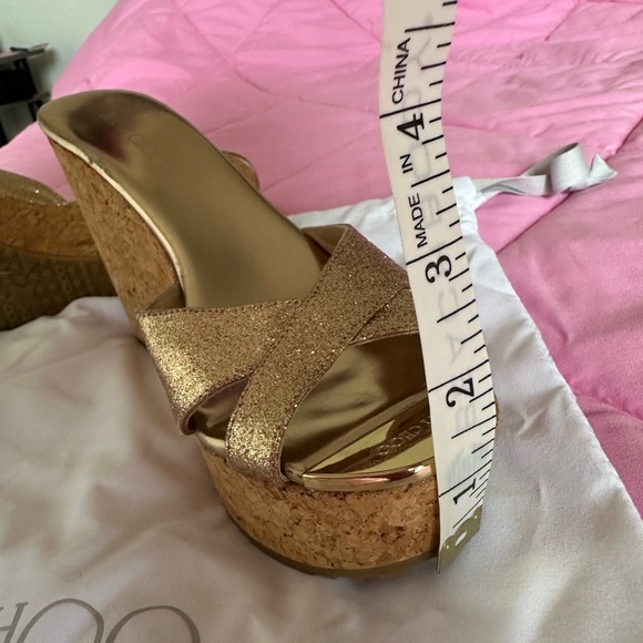 BRAND NEW LIMITED EDITION JIMMY CHOO GOLD GLITTER WEDGES
ESPADRILLES SIZE 6 - Picture 6 of 8